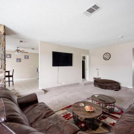 Pool 4 Bedroom 2 Bath Close To Strip Las Vegas Exterior photo
