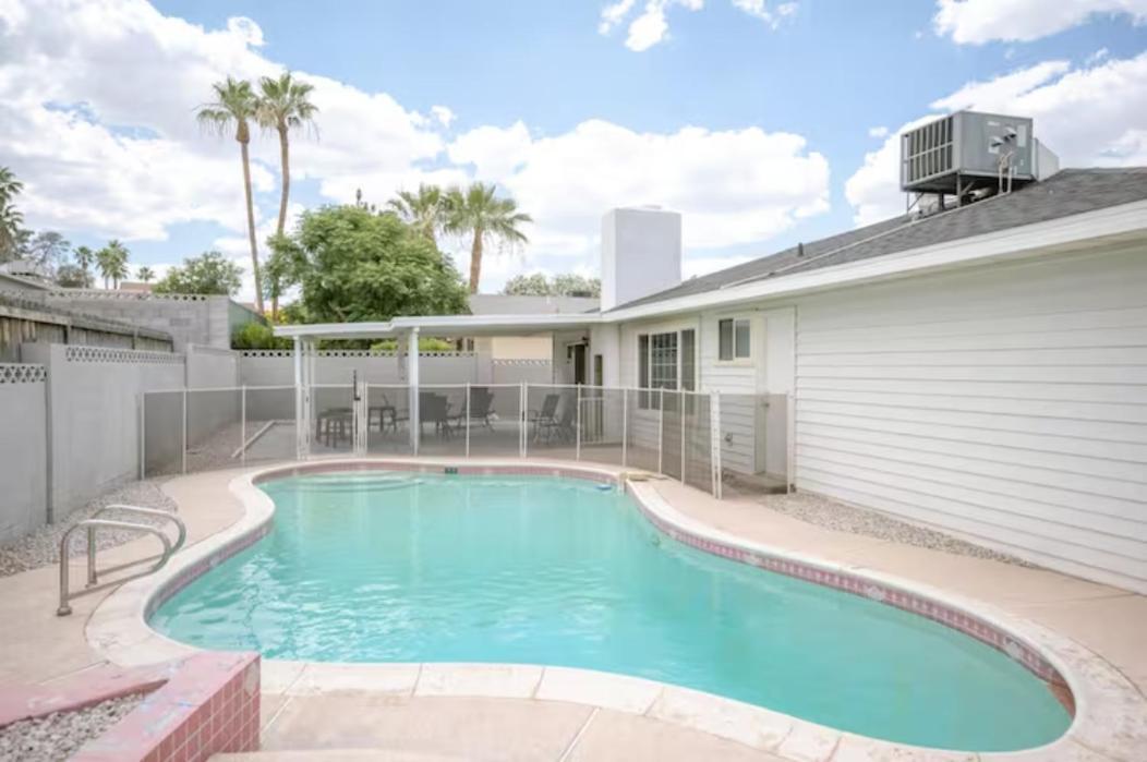 Pool 4 Bedroom 2 Bath Close To Strip Las Vegas Exterior photo